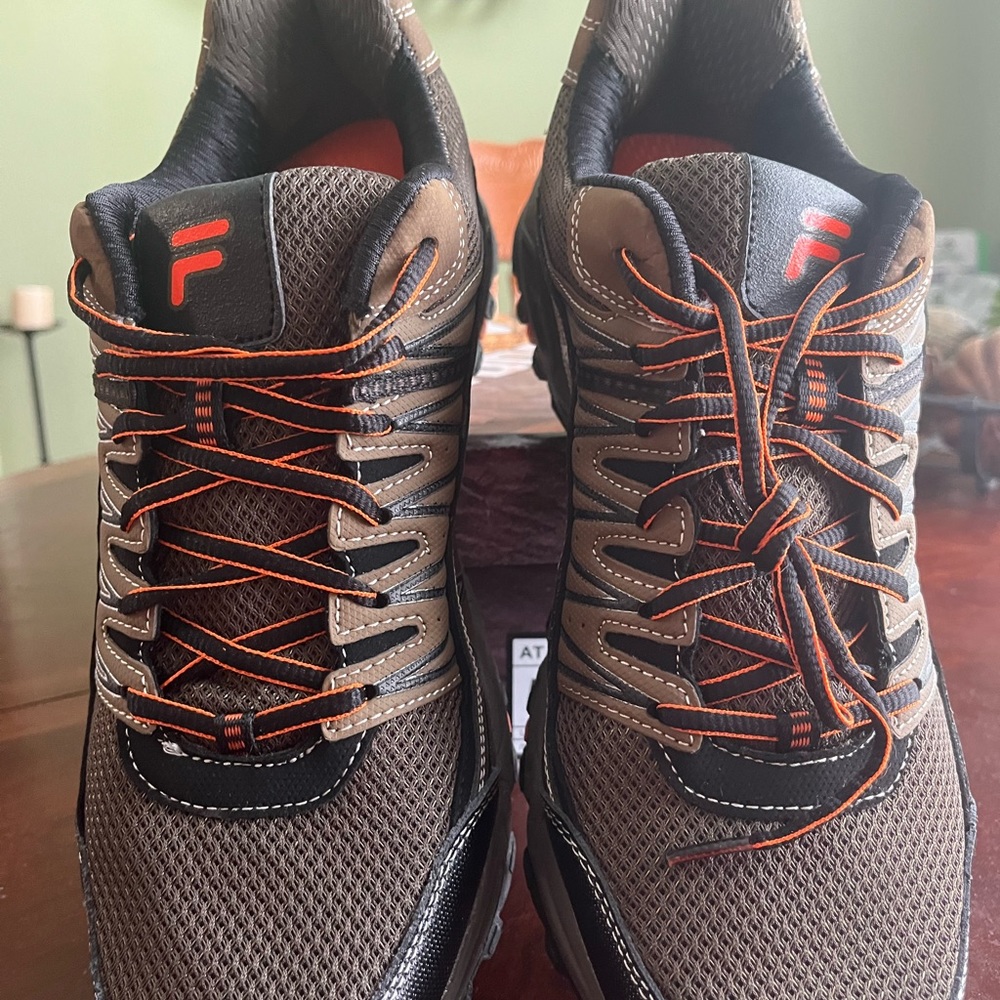 FILA All-Terrain Peake shoes. Color: Mil brown/walnut/orange